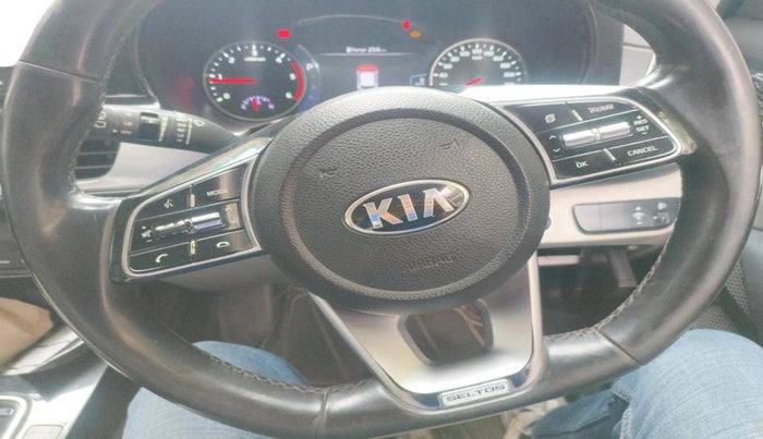 2019 KIA SELTOS HTX PLUS AT1.5 DIESEL, Diesel, Automatic, 1,21,645 km, interior