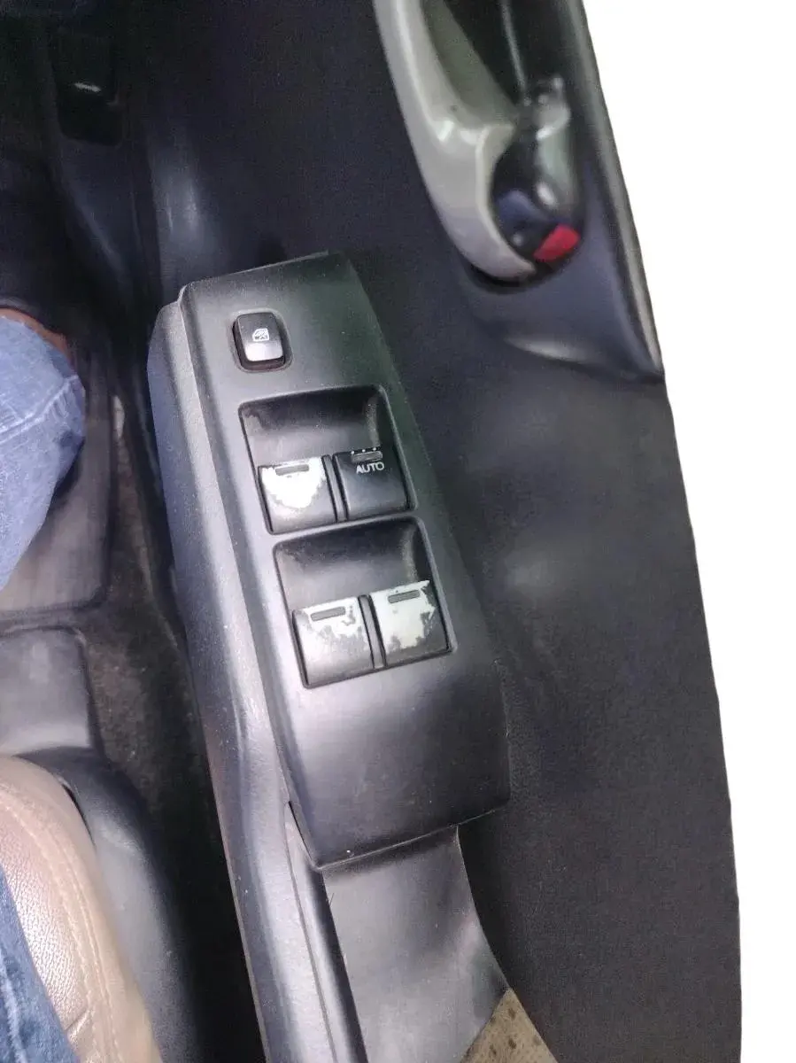 2011 Honda Jazz 1.2L I-VTEC BASE, Petrol, Manual, 1,18,417 km, interior