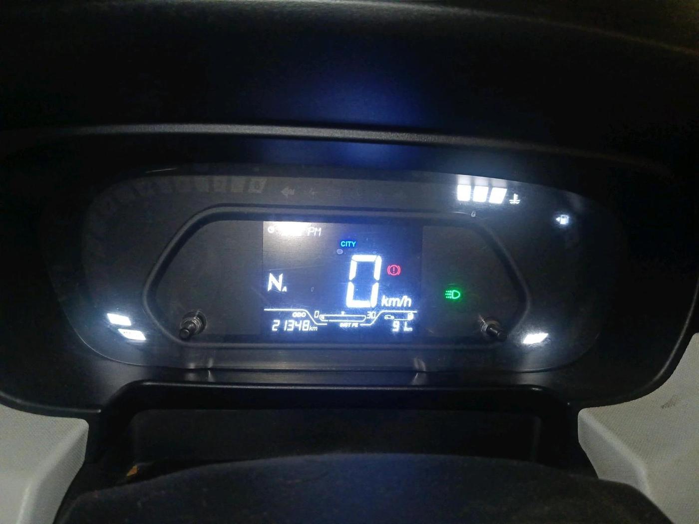 2024 Tata PUNCH Accomplished Dazzle Sunroof AMT, Petrol, Automatic, 21,348 km, interior