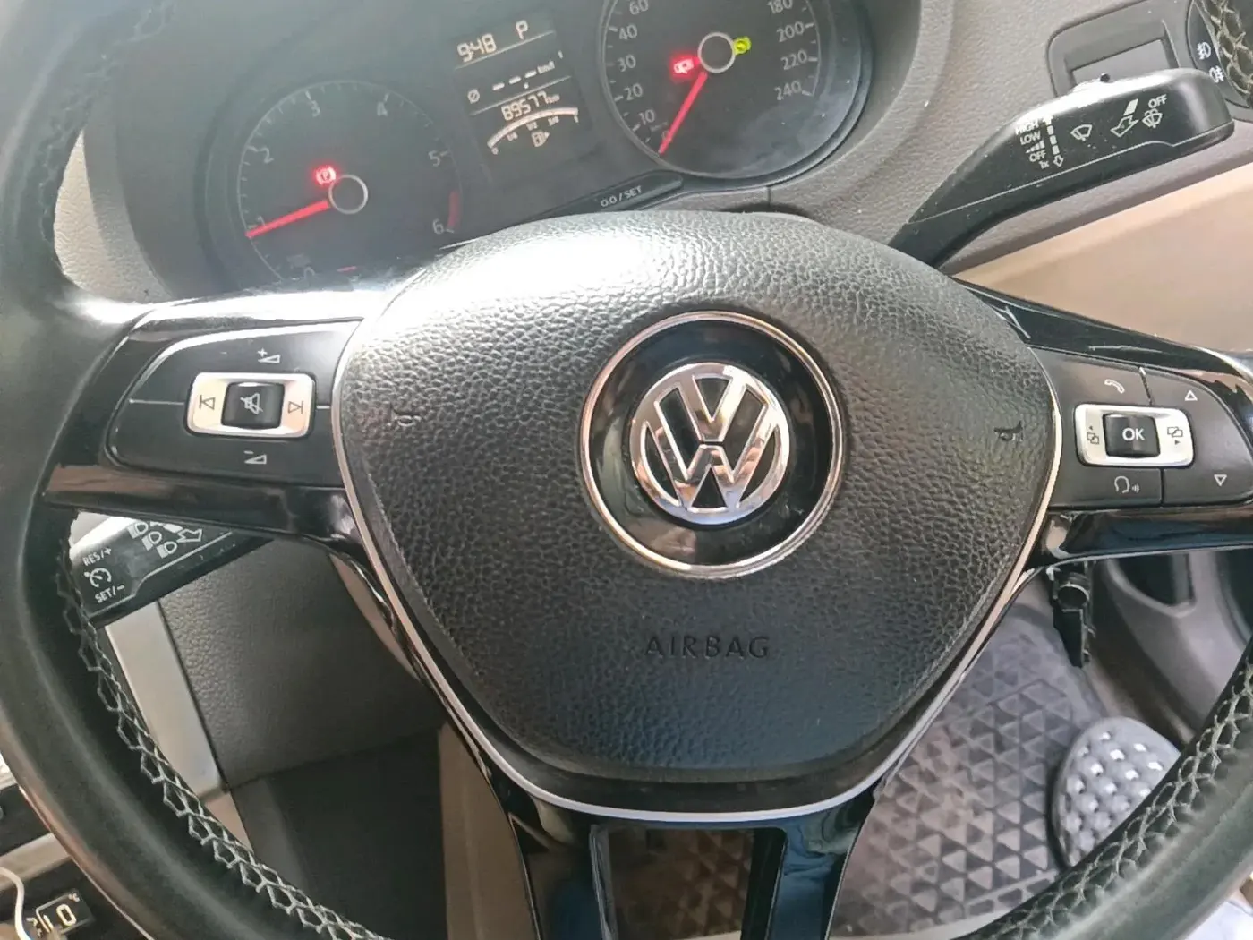 2018 Volkswagen Vento HIGHLINE PLUS 1.5 AT 16 ALLOY, Diesel, Automatic, 89,579 km, interior