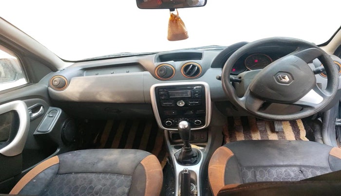 2016 Renault Duster 85 PS RXL DIESEL EXPLORE LE, Diesel, Manual, 1,34,355 km, interior