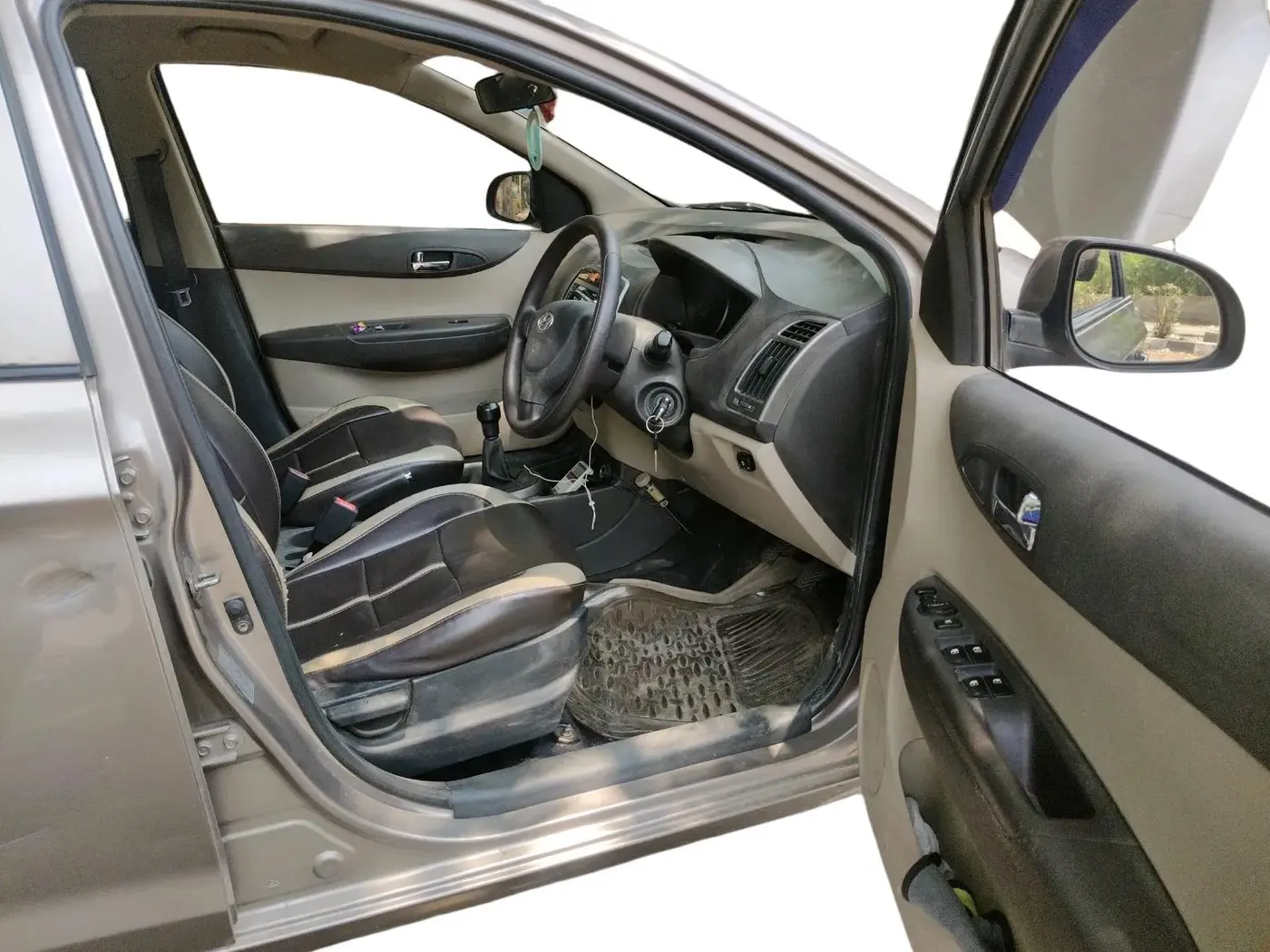 2014 Hyundai i20 MAGNA 1.2, CNG, Manual, 42,042 km, interior
