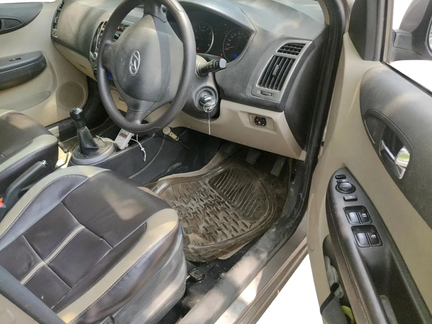 2014 Hyundai i20 MAGNA 1.2, CNG, Manual, 42,042 km, interior