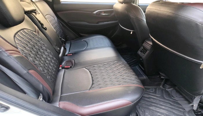 2023 Maruti Grand Vitara DELTA SMART HYBRID AT, Petrol, Automatic, 16,219 km, interior