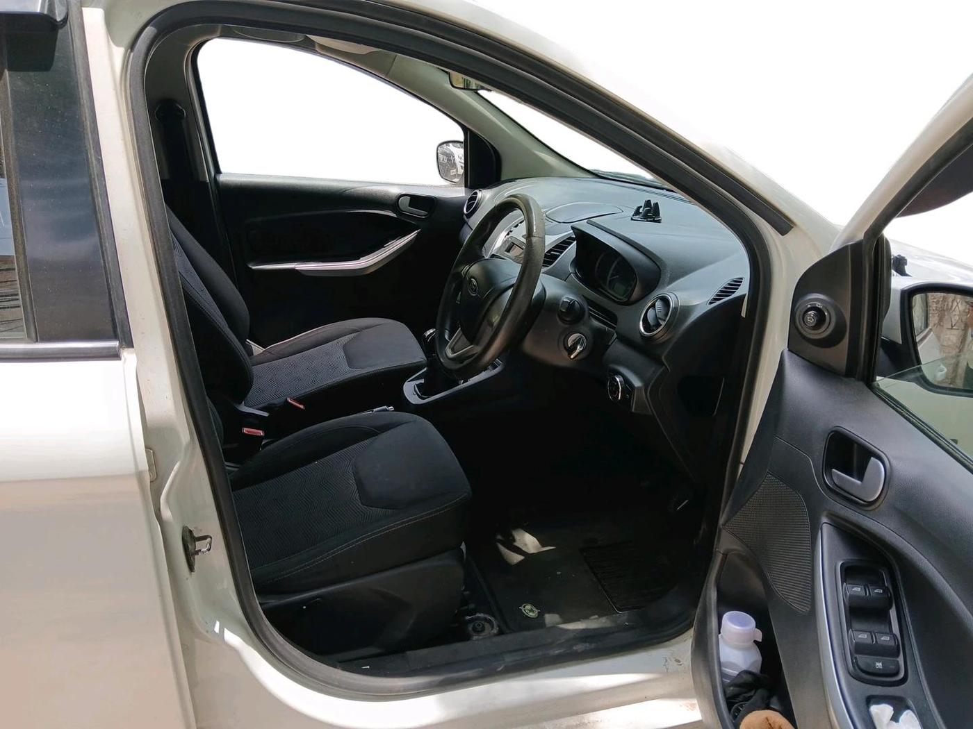 2017 Ford New Figo TITANIUM1.5 DIESEL, Diesel, Manual, 99,416 km, interior