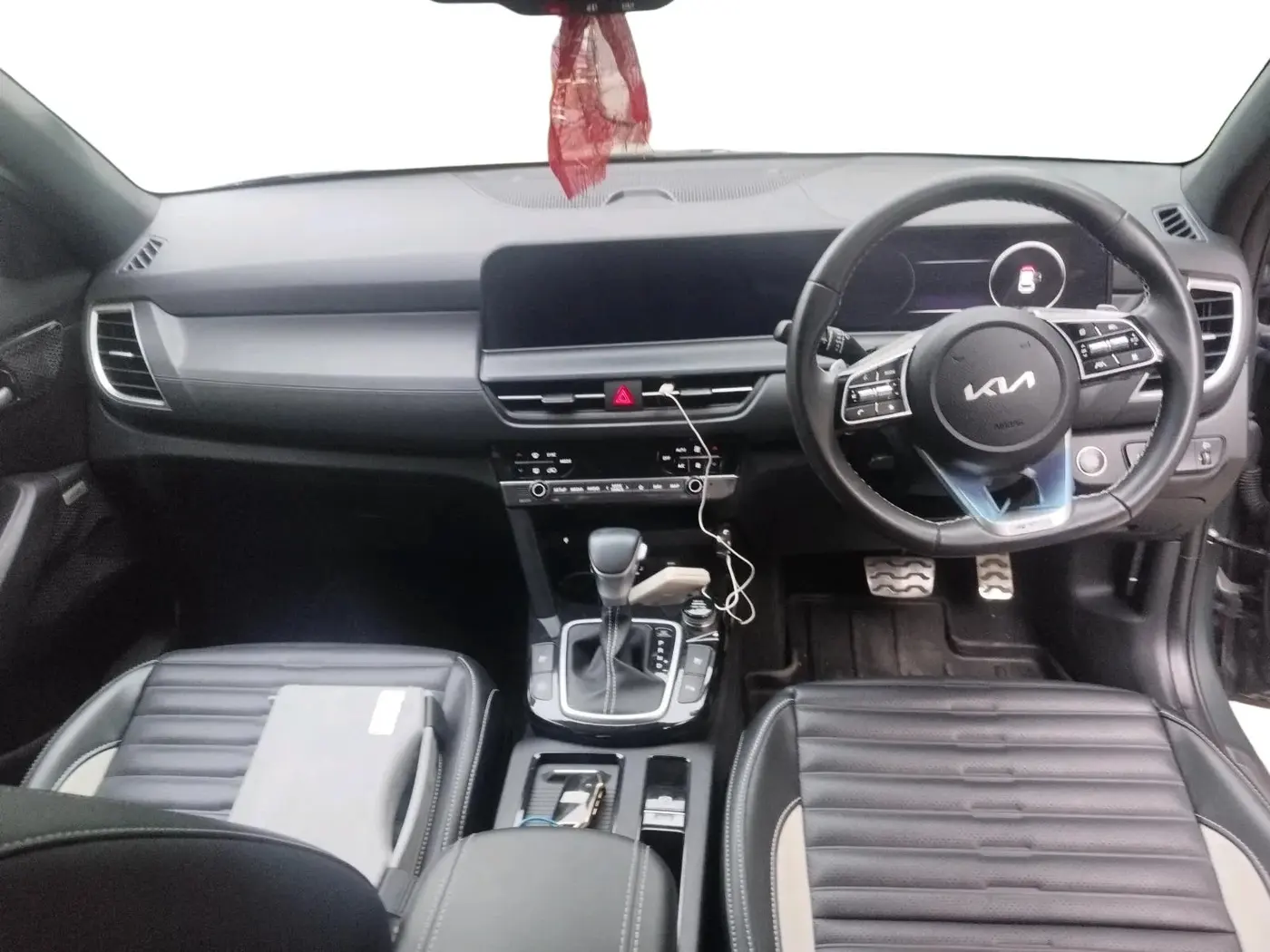 2024 KIA SELTOS  GTX Plus 1.5 Turbo Petrol DCT, Petrol, Automatic, 7,845 km, interior
