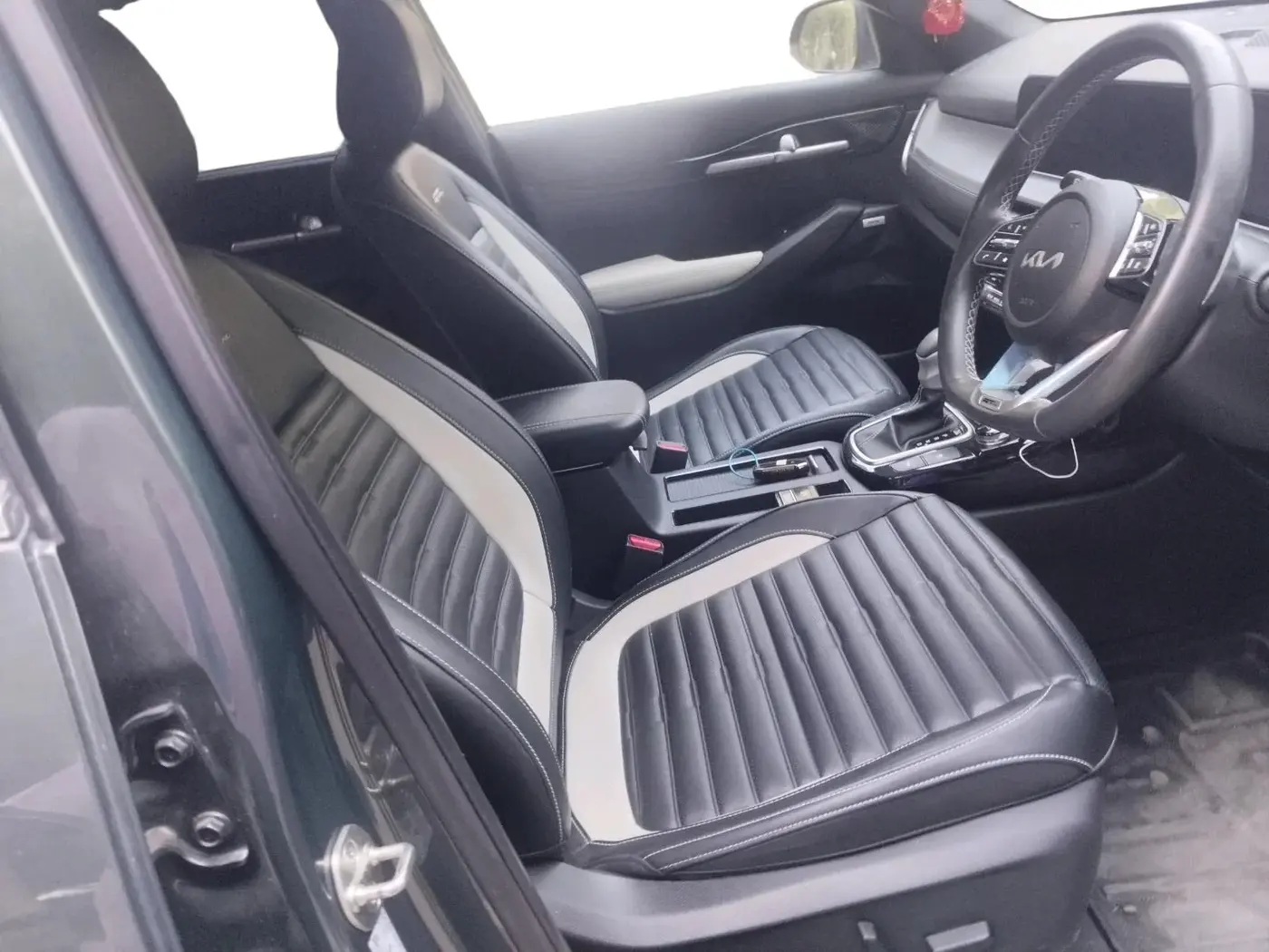 2024 KIA SELTOS  GTX Plus 1.5 Turbo Petrol DCT, Petrol, Automatic, 7,845 km, interior