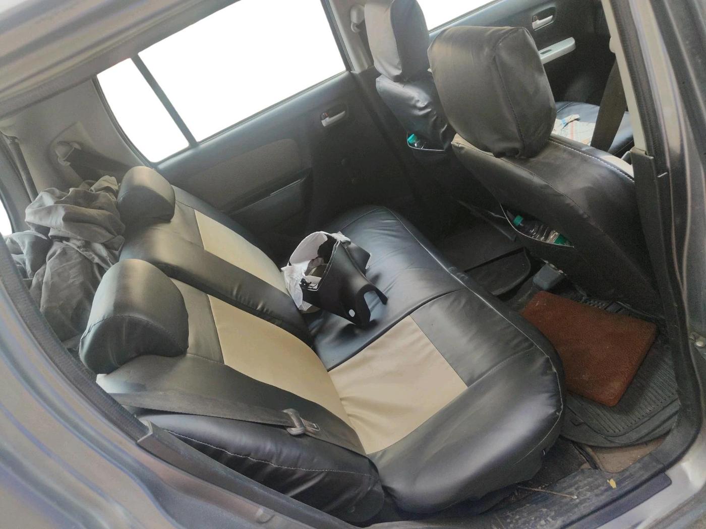 2014 Maruti Wagon R 1.0 LXI, CNG, Manual, 1,24,018 km, interior
