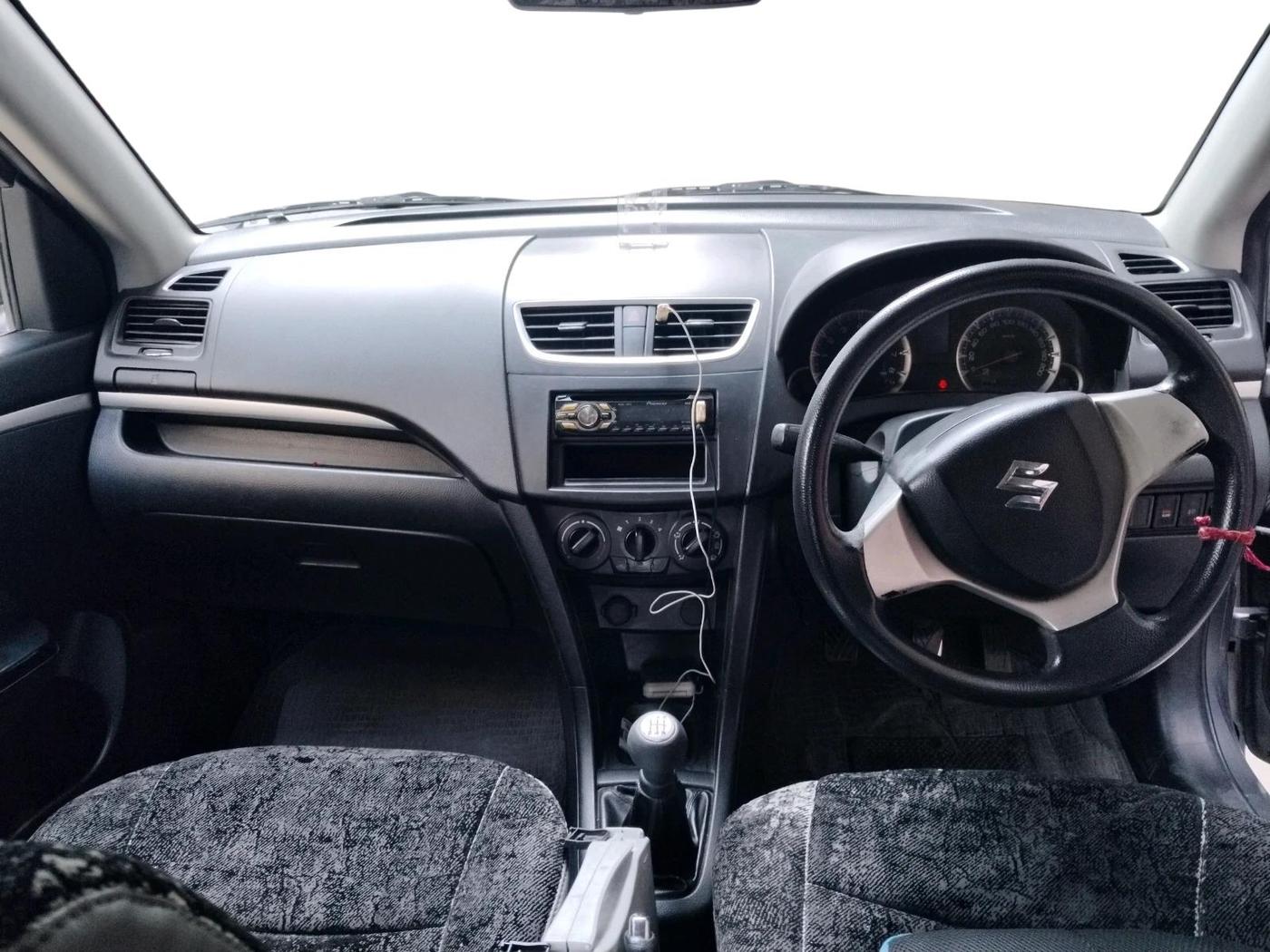 2012 Maruti Swift VXI, Petrol, Manual, 1,10,161 km, interior