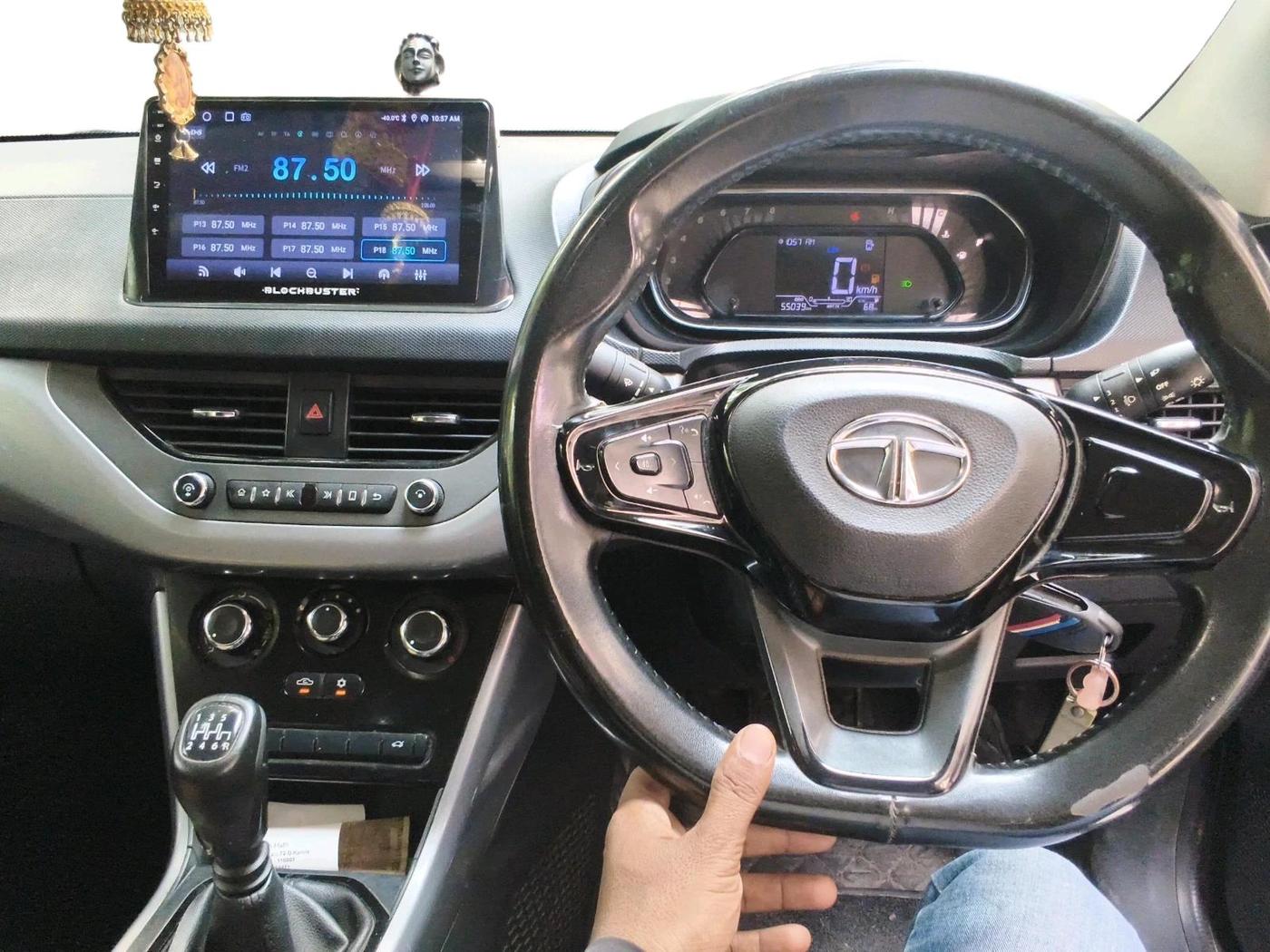2022 Tata NEXON XM SUNROOF PETROL, Petrol, Manual, 55,039 km, interior