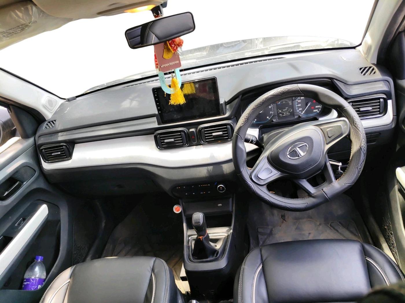 2022 Tata PUNCH PURE MT, Petrol, Manual, 16,140 km, interior