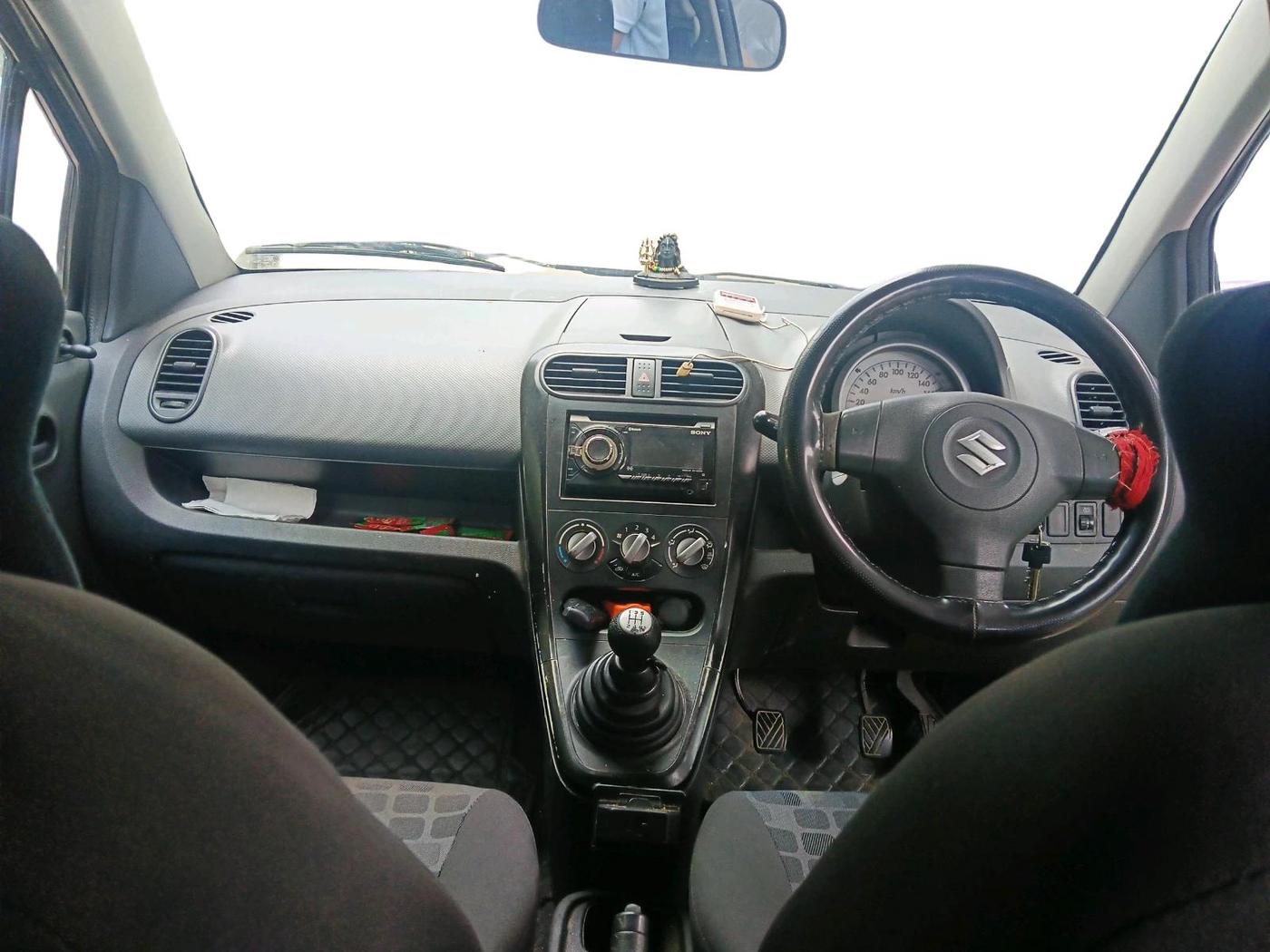2013 Maruti Ritz LXI, Petrol, Manual, 76,484 km, interior