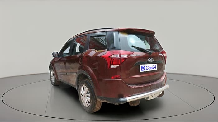 2018 Mahindra XUV500 W7, Diesel, Manual, 77,011 km, exterior