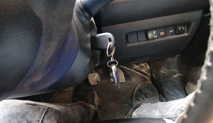 2019 Maruti Swift LXI, CNG, Manual, 61,355 km, interior