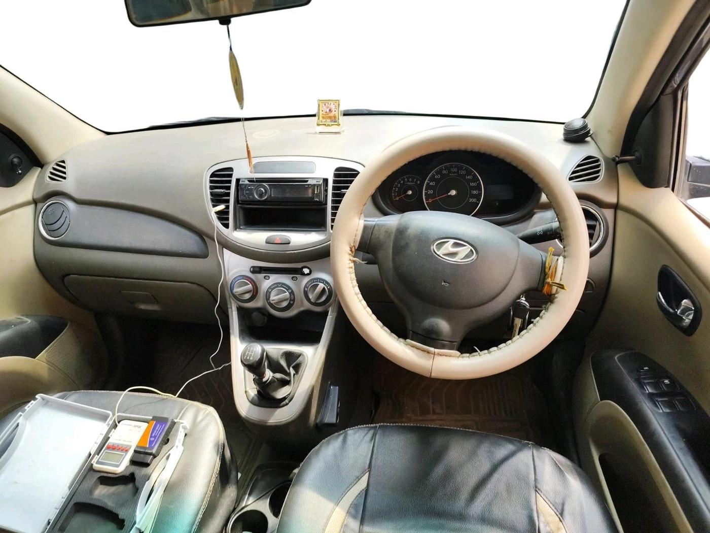 2012 Hyundai i10 MAGNA 1.1, CNG, Manual, 1,15,785 km, interior