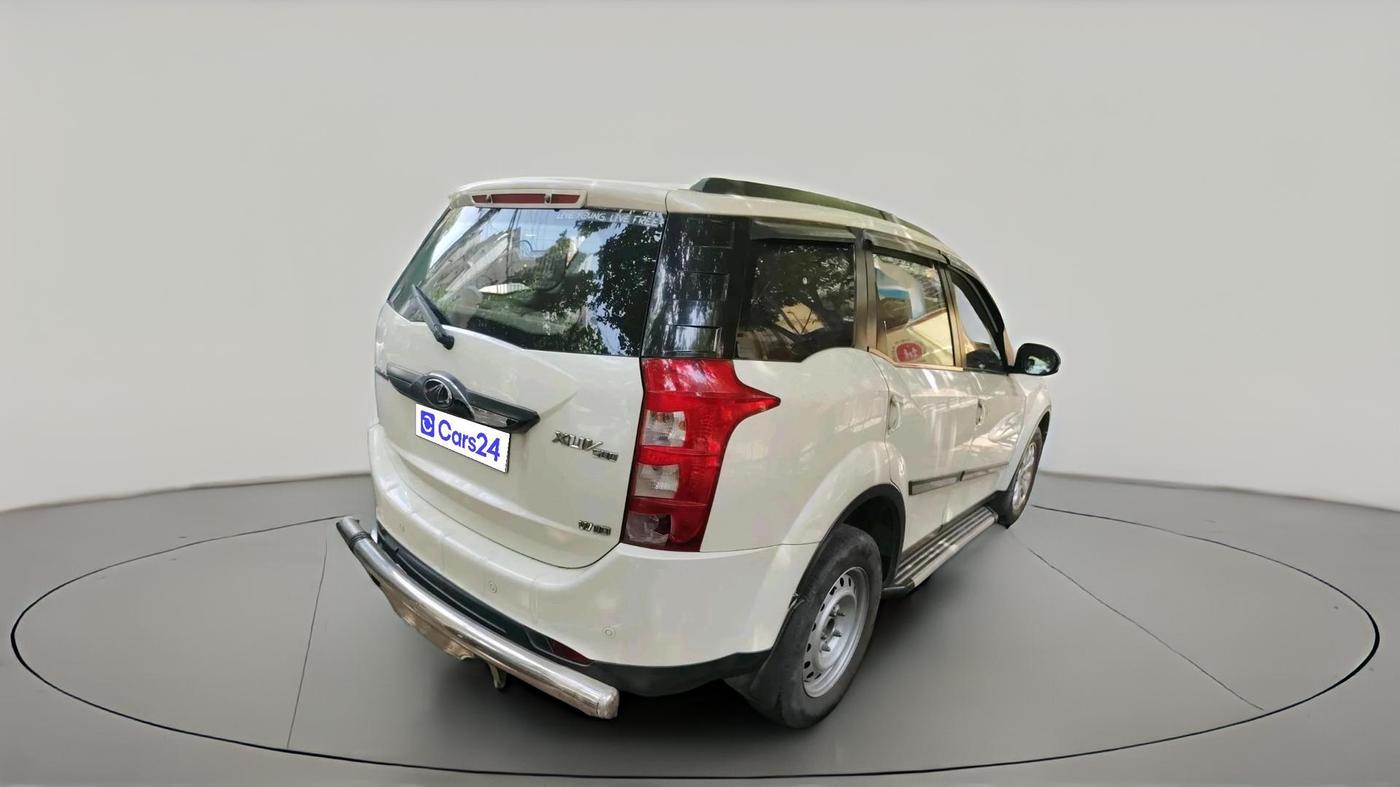 2016 Mahindra XUV500 W10 1.99, Diesel, Manual, 71,420 km, exterior