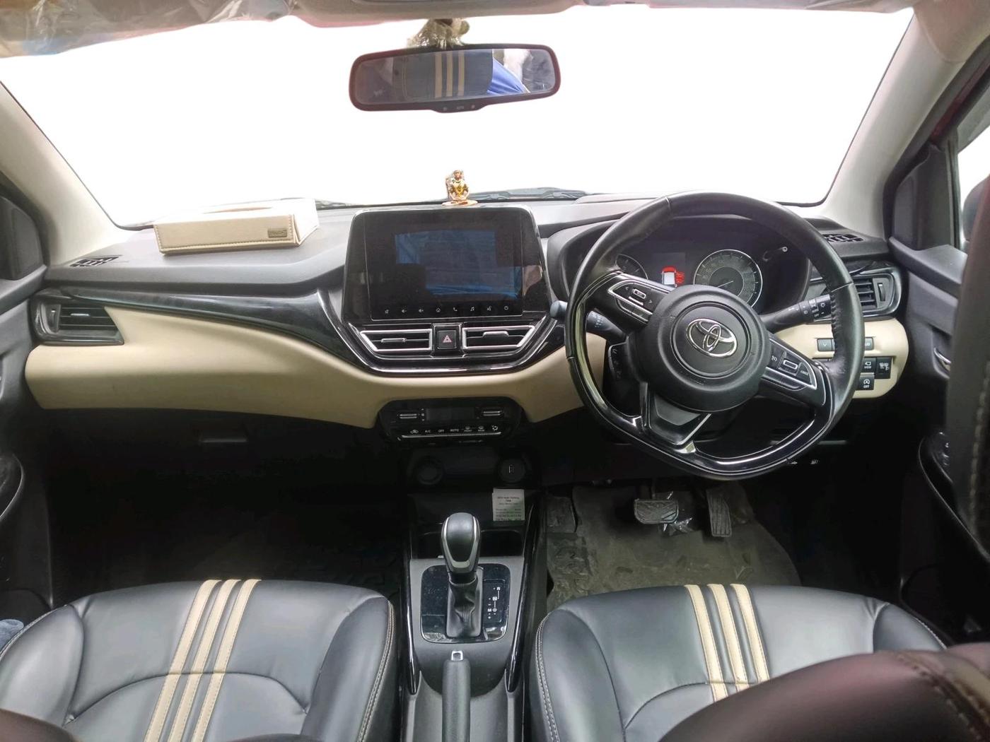 2022 Toyota Glanza V AMT, Petrol, Automatic, 13,714 km, interior