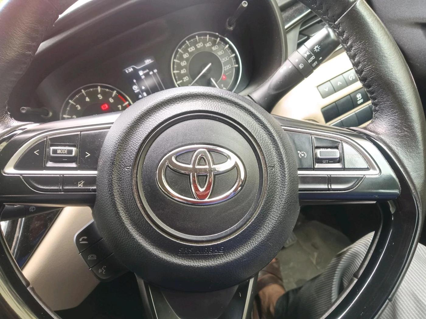 2022 Toyota Glanza V AMT, Petrol, Automatic, 13,714 km, interior