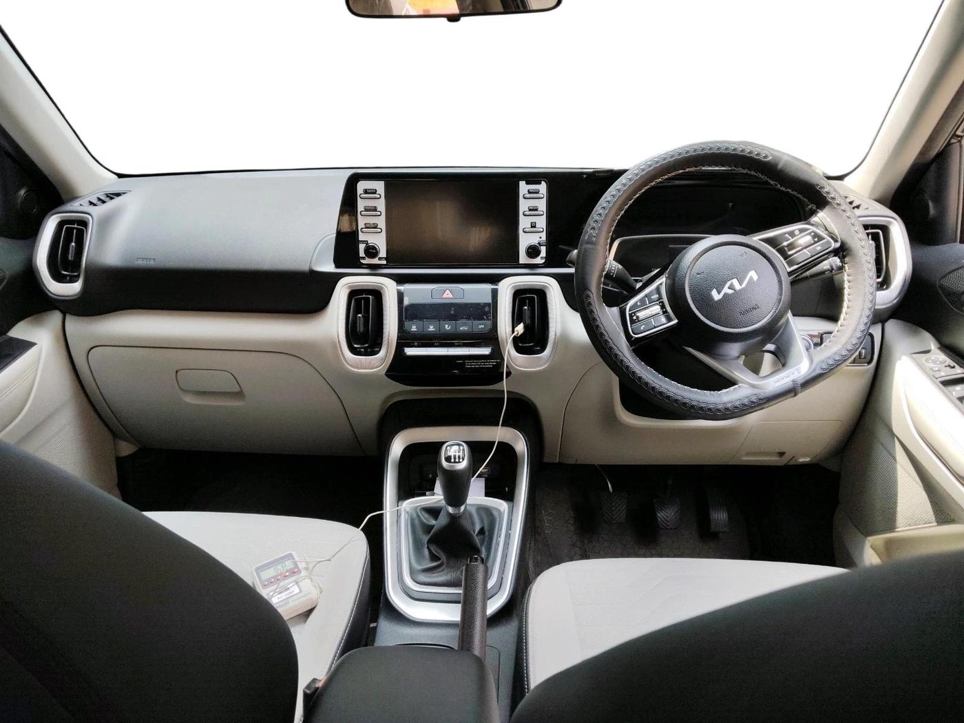 2025 KIA SONET HTK PLUS 1.5 DIESEL MT, Diesel, Manual, 8,352 km, interior