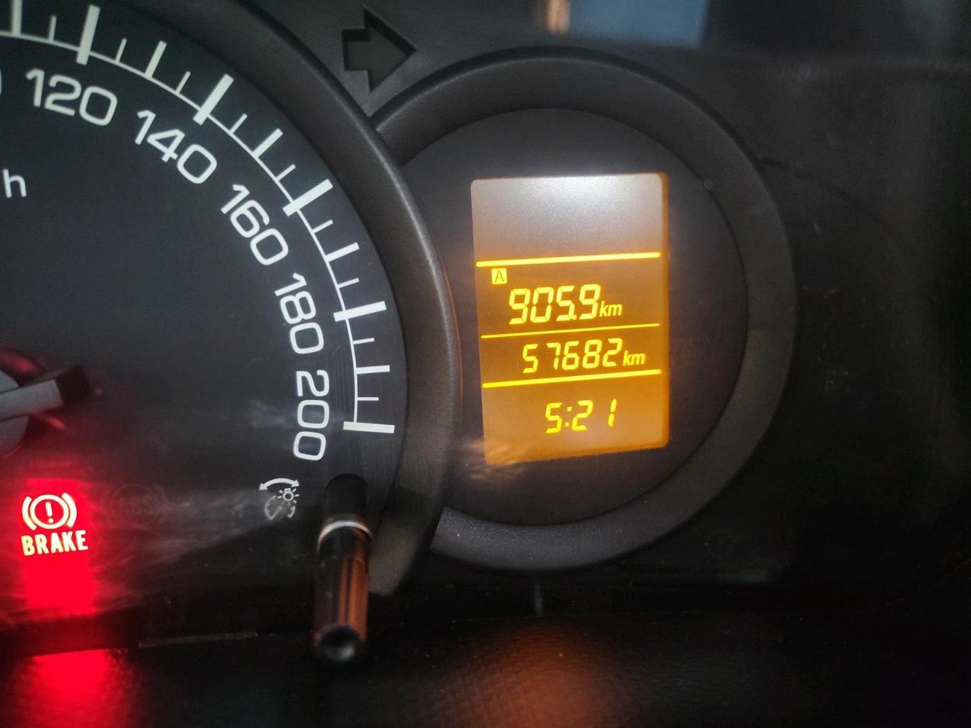 2016 Maruti Swift LXI (O), CNG, Manual, 57,682 km, interior