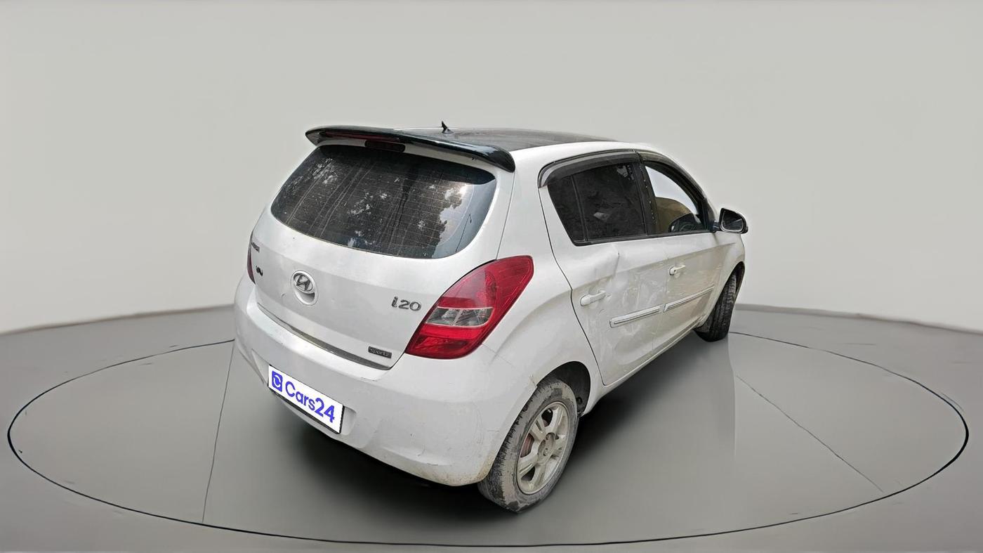 2011 Hyundai i20 SPORTZ 1.2, CNG, Manual, 1,60,727 km, exterior