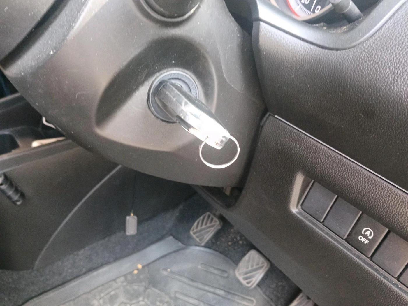 2022 Maruti Swift LXI, Petrol, Manual, 26,881 km, interior