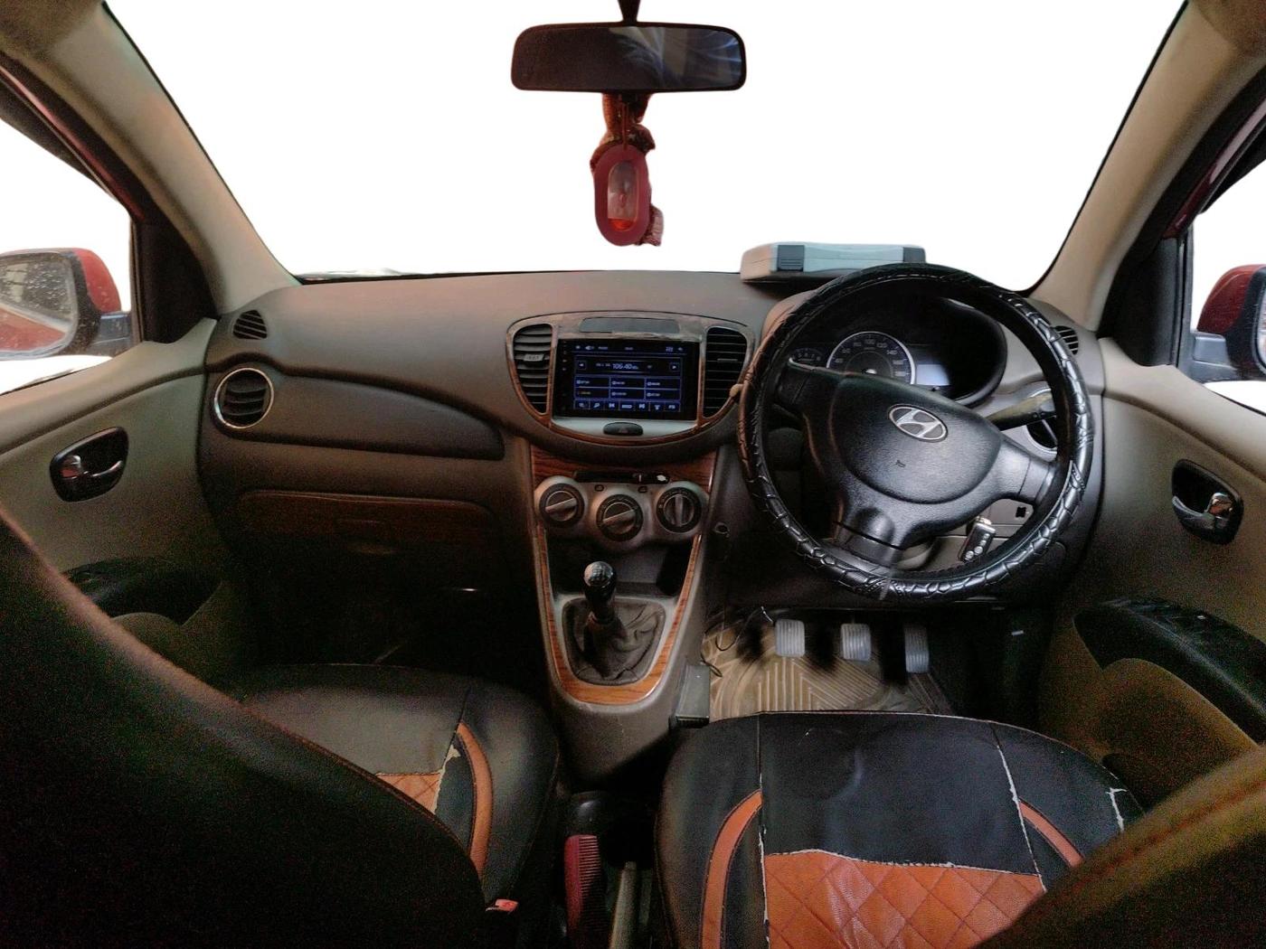 2011 Hyundai i10 MAGNA 1.2, Petrol, Manual, 32,184 km, interior