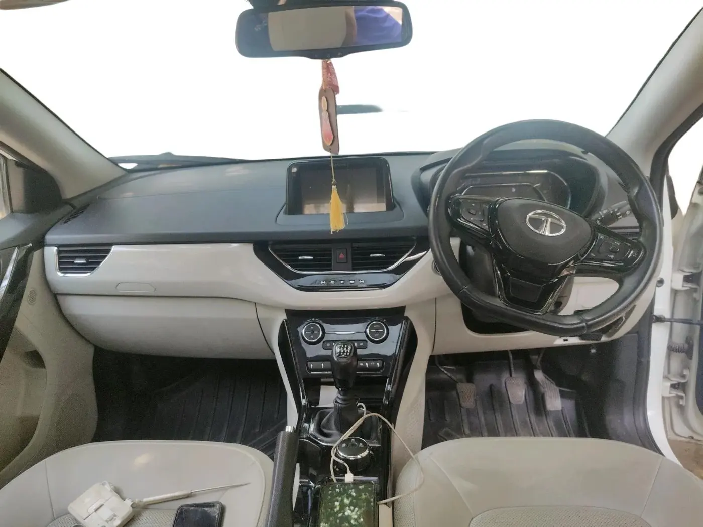 2023 Tata NEXON XZ PLUS LUXURY SUNROOF PETROL, Petrol, Manual, 20,000 km, interior