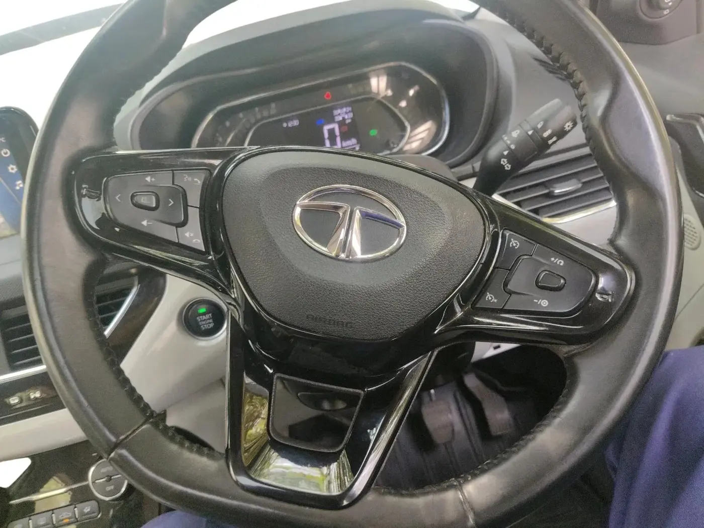 2023 Tata NEXON XZ PLUS LUXURY SUNROOF PETROL, Petrol, Manual, 20,000 km, interior