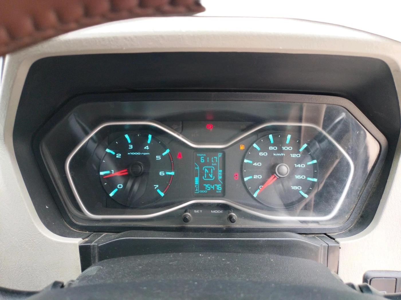 2019 Mahindra Scorpio S9, Diesel, Manual, 75,476 km, interior