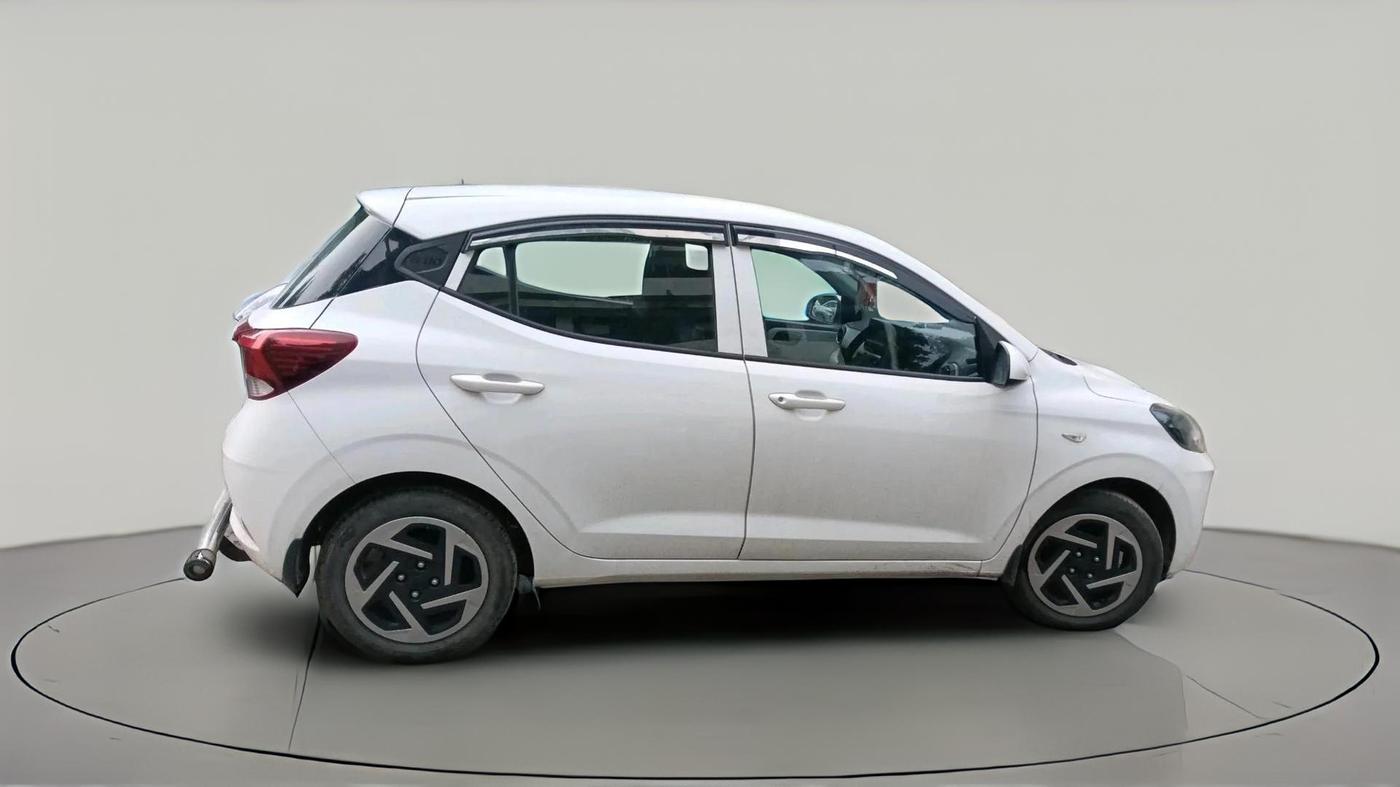 2024 Hyundai GRAND I10 NIOS MAGNA CORPORATE EDITION 1.2 KAPPA VTVT, Petrol, Manual, 4,588 km, exterior