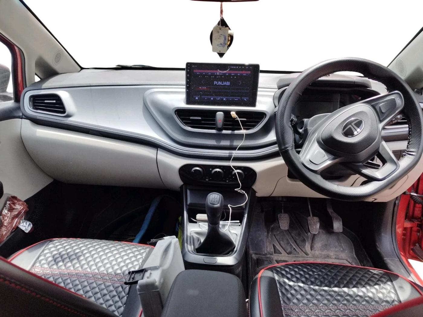 2025 Tata ALTROZ XE CNG, CNG, Manual, 12,907 km, interior