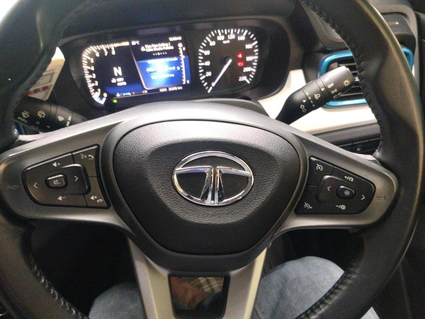 2023 Tata PUNCH CREATIVE  AMT, Petrol, Automatic, 21,218 km, interior