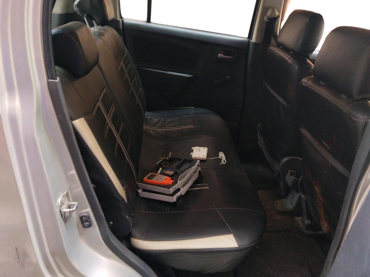 2012 Maruti Wagon R 1.0 LXI CNG, CNG, Manual, 62,566 km, interior