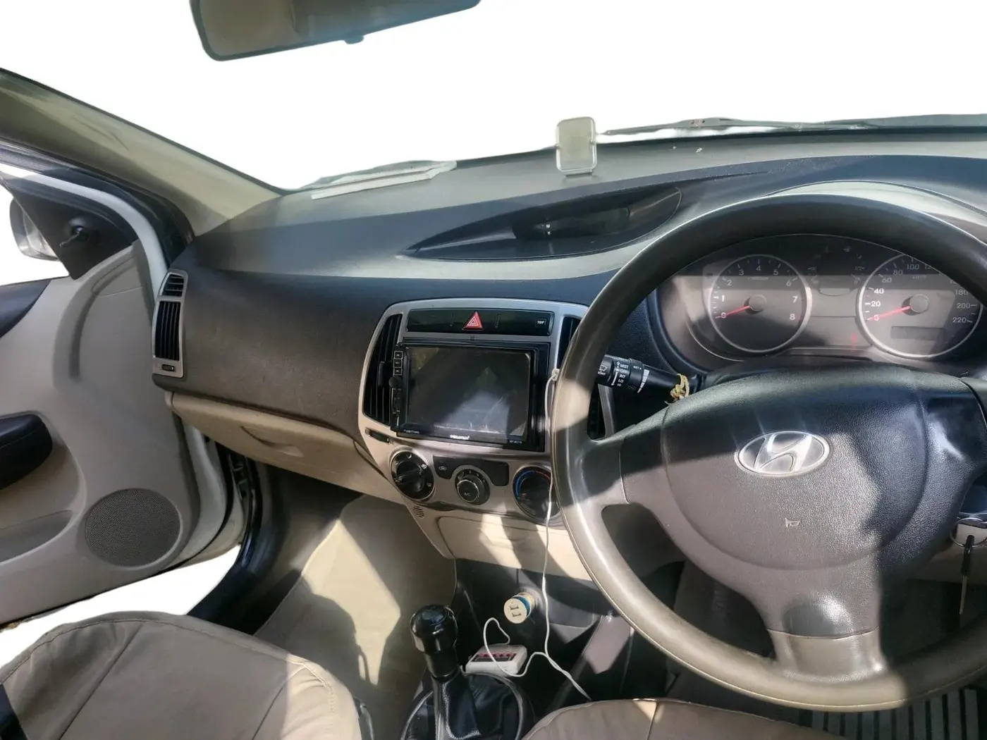 2012 Hyundai i20 MAGNA 1.2, Petrol, Manual, 88,889 km, interior