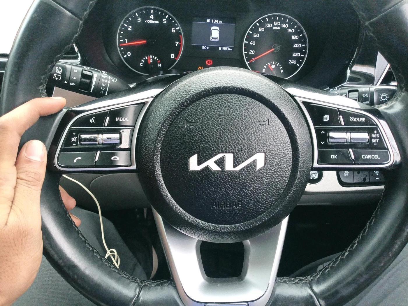 2022 KIA SELTOS HTX PETROL 1.5, Petrol, Manual, 61,983 km, interior