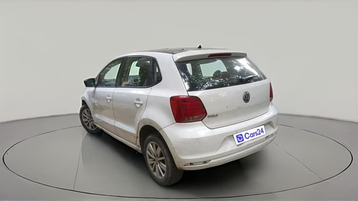 2015 Volkswagen Polo HIGHLINE1.2L, Petrol, Manual, 1,74,501 km, exterior