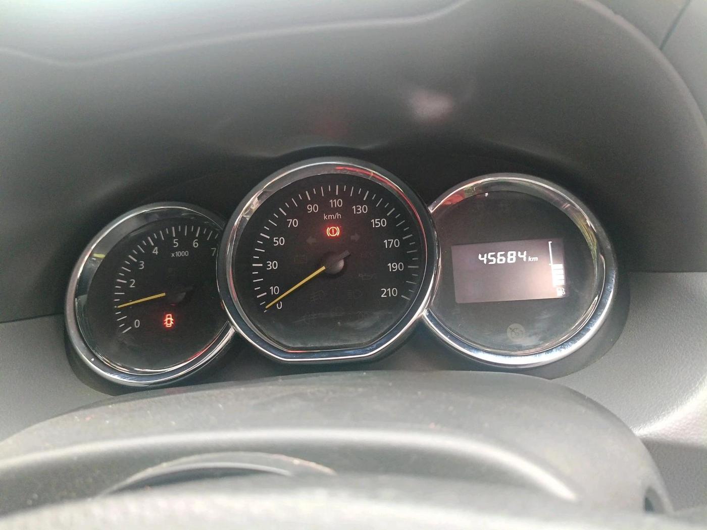 2017 Renault Duster 85 PS RXS SANDSTORM EDITION DIESEL, Diesel, Manual, 45,684 km, interior