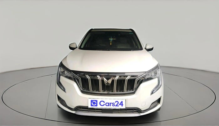 2024 Mahindra XUV700 AX 7 P AT 7 STR, Petrol, Automatic, 8,608 km, exterior