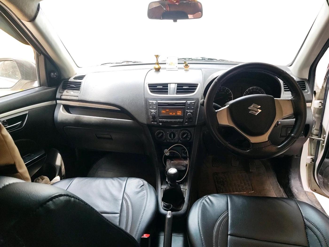 2016 Maruti Swift VXI, Petrol, Manual, 31,814 km, interior