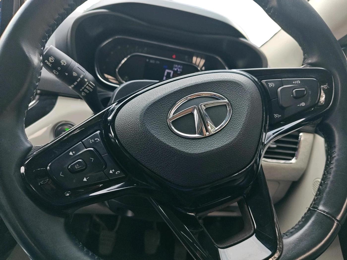 2023 Tata NEXON XZ PLUS PETROL SUNROOF, Petrol, Manual, 11,018 km, interior