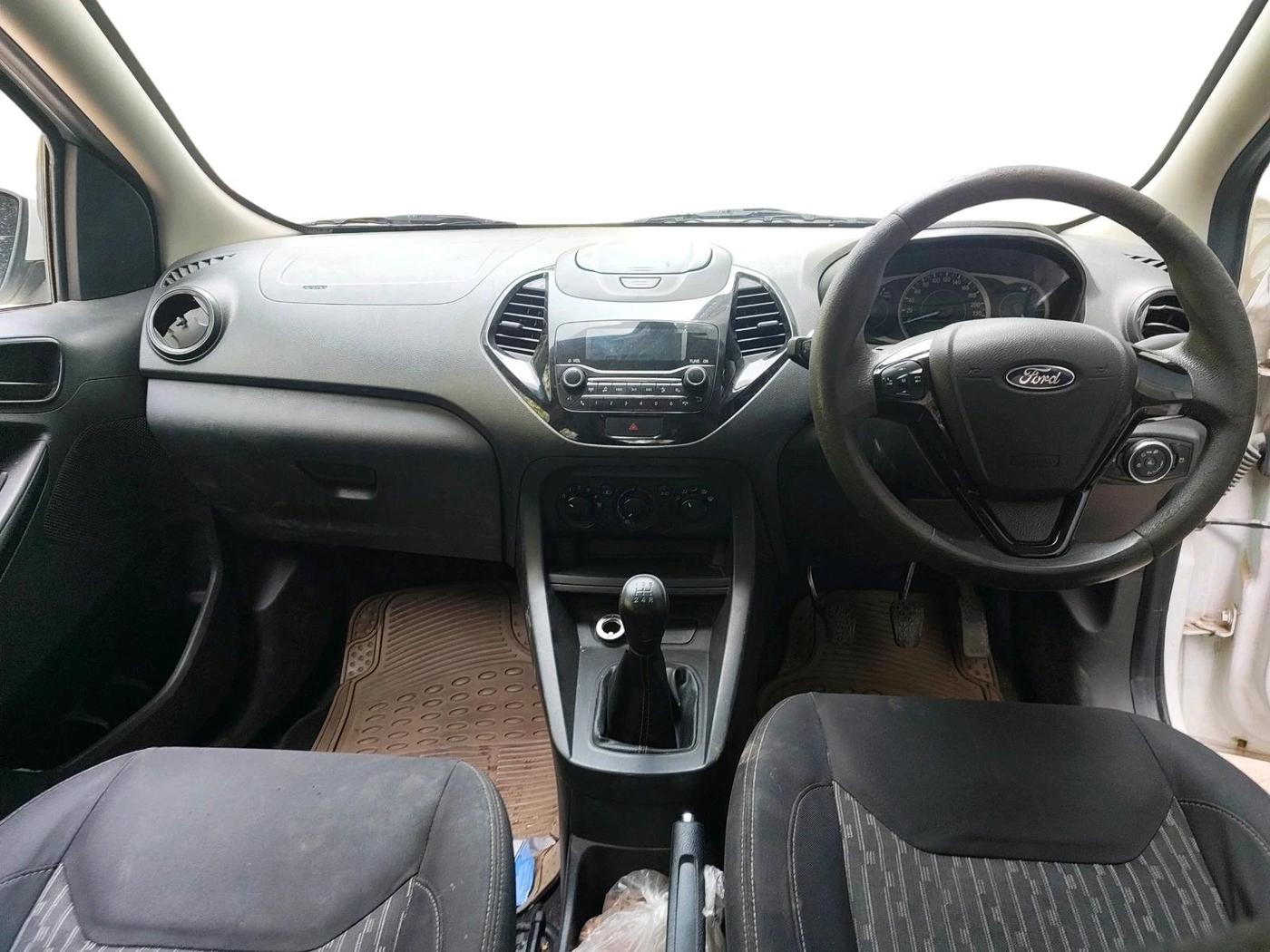 2020 Ford New Figo TITANIUM 1.2 PETROL MT, Petrol, Manual, 73,997 km, interior