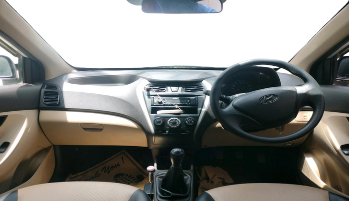2016 Hyundai Eon ERA +, Petrol, Manual, 47,621 km, interior