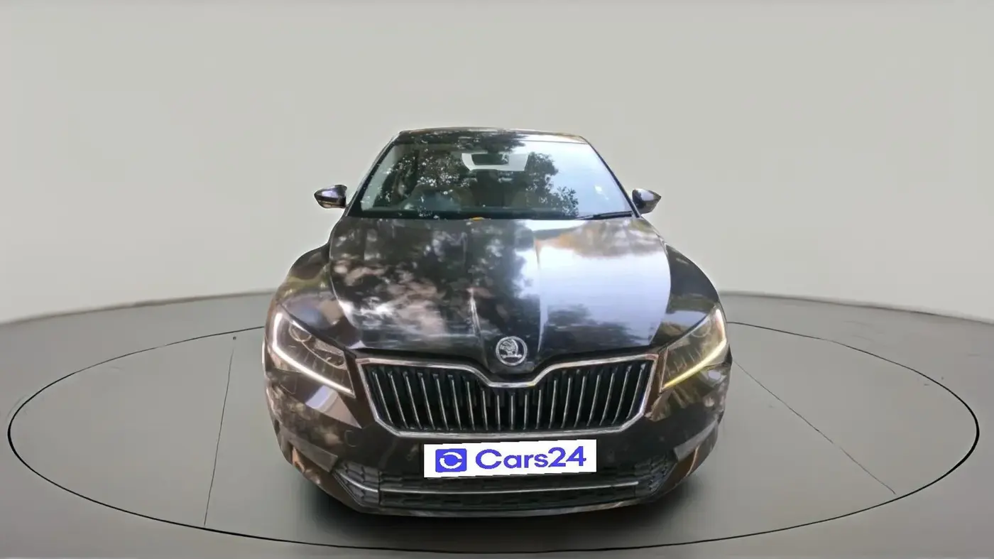 2017 Skoda Superb L&K 2.0 TDI AT, Diesel, Automatic, 1,15,440 km, exterior