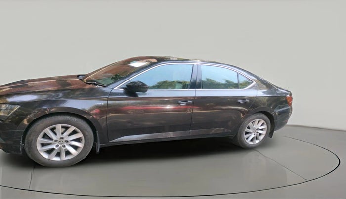 2017 Skoda Superb L&K 2.0 TDI AT, Diesel, Automatic, 1,15,440 km, exterior