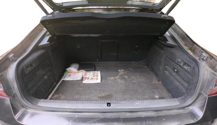 2017 Skoda Superb L&K 2.0 TDI AT, Diesel, Automatic, 1,15,440 km, exterior