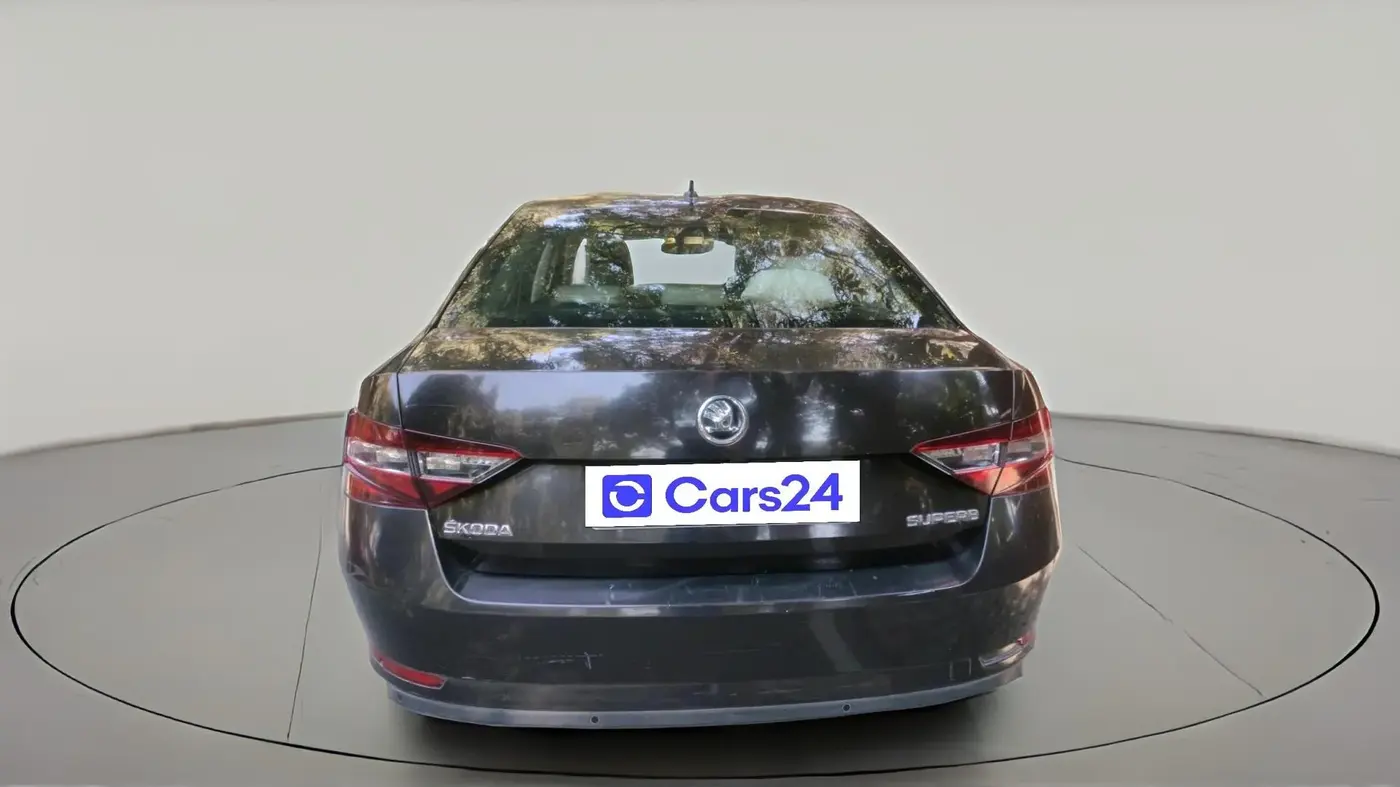 2017 Skoda Superb L&K 2.0 TDI AT, Diesel, Automatic, 1,15,440 km, exterior