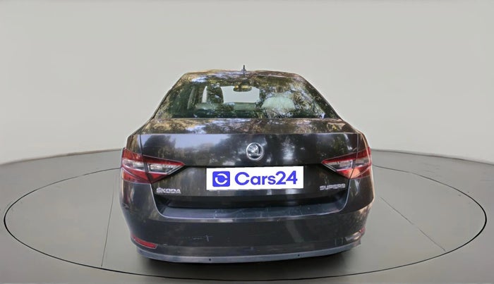 2017 Skoda Superb L&K 2.0 TDI AT, Diesel, Automatic, 1,15,440 km, exterior