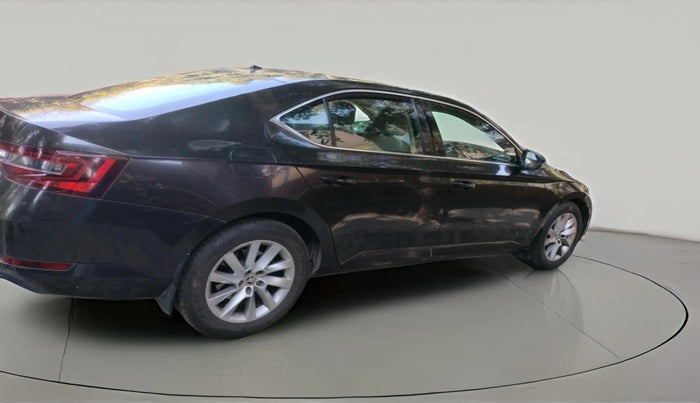 2017 Skoda Superb L&K 2.0 TDI AT, Diesel, Automatic, 1,15,440 km, exterior