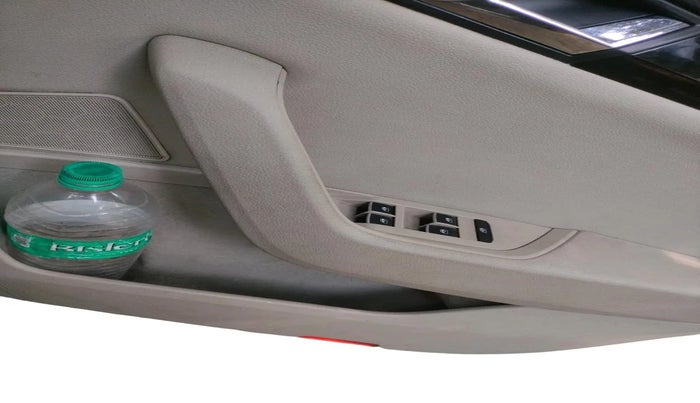 2017 Skoda Superb L&K 2.0 TDI AT, Diesel, Automatic, 1,15,440 km, interior